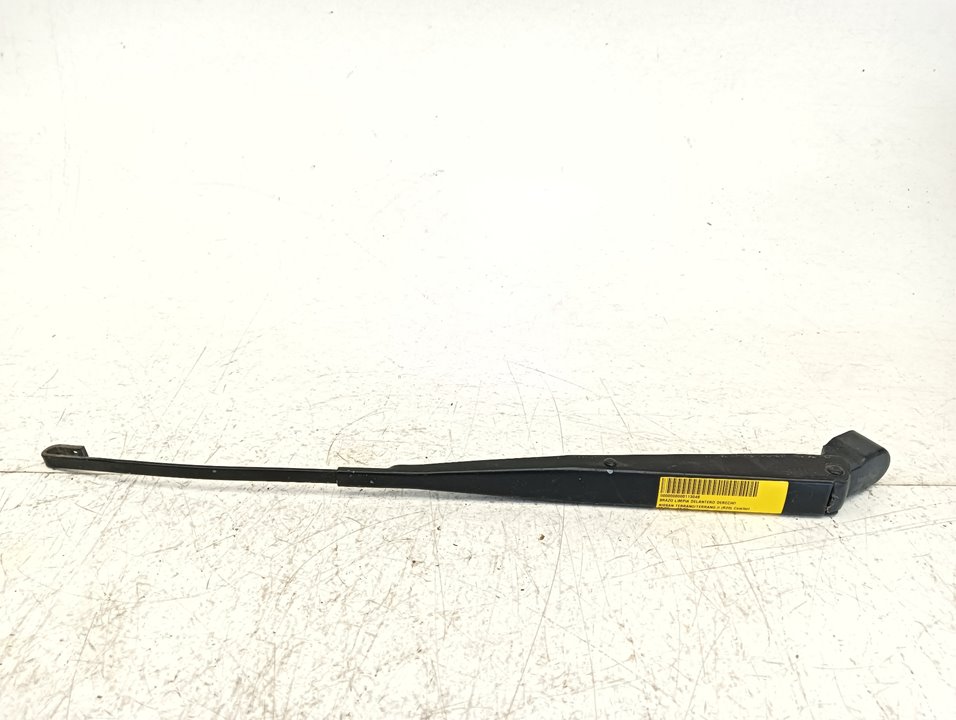 Brazo limpia Nissan Terrano II (R20)