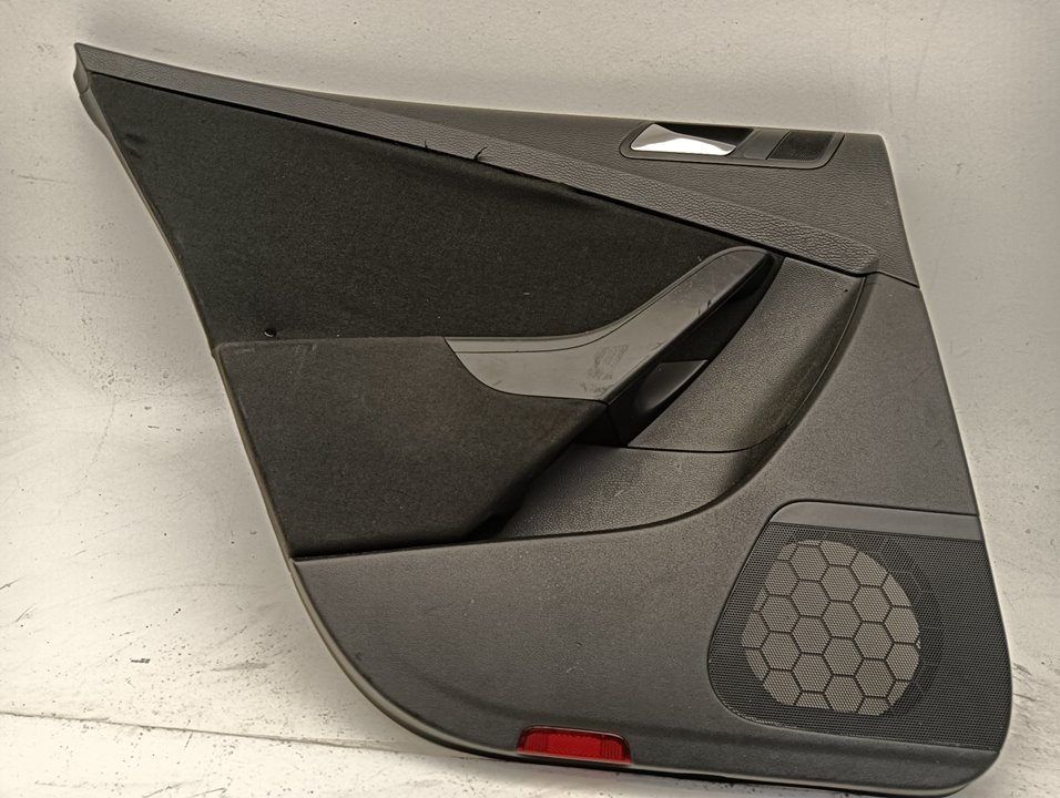 Guarnecido puerta Volkswagen Passat (3C2)
