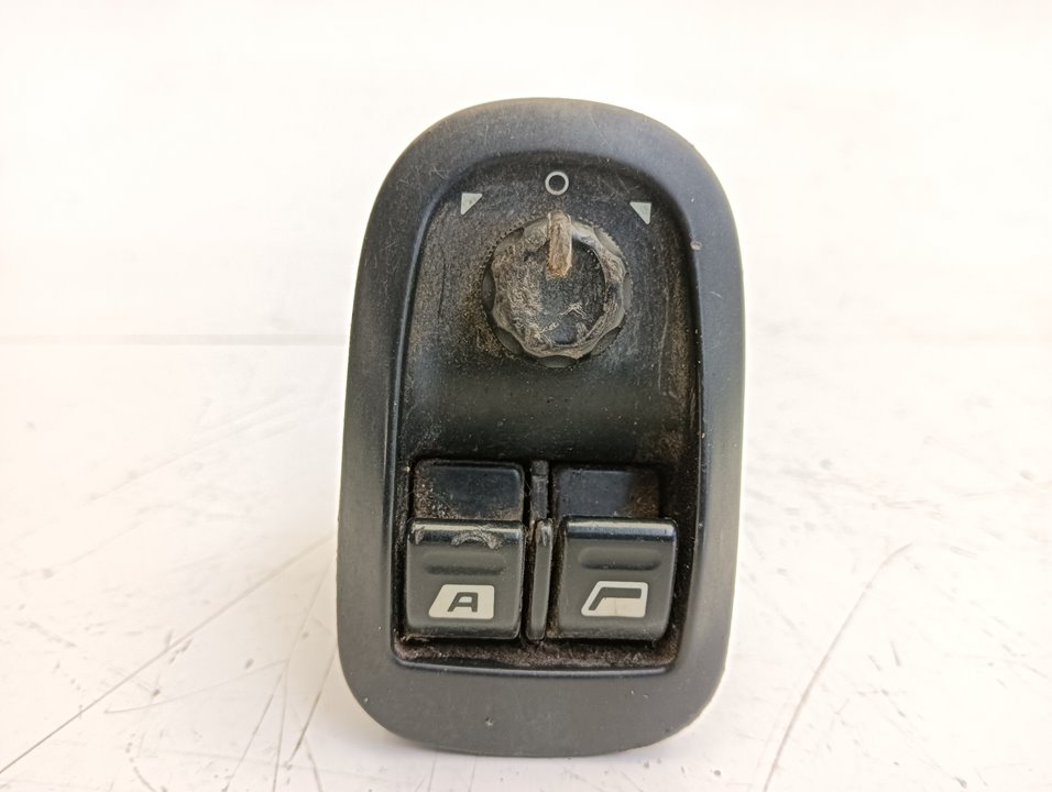 Mando elevalunas Peugeot 206