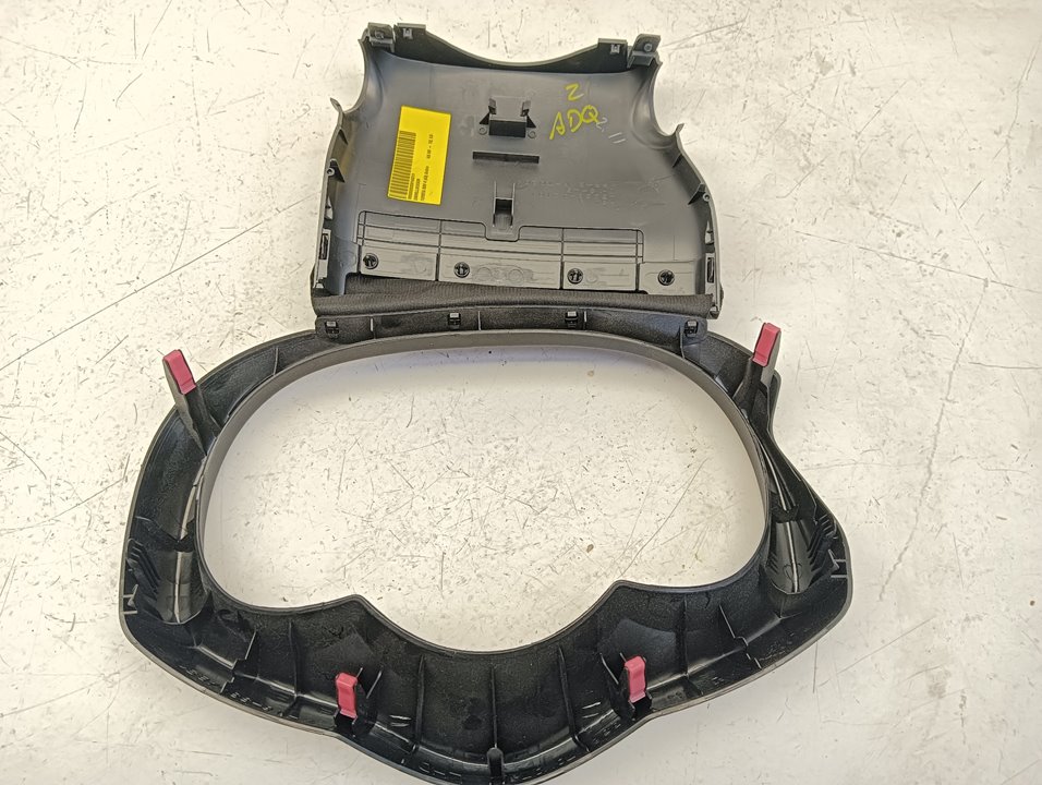 Embellecedor Toyota RAV4 (A3)
