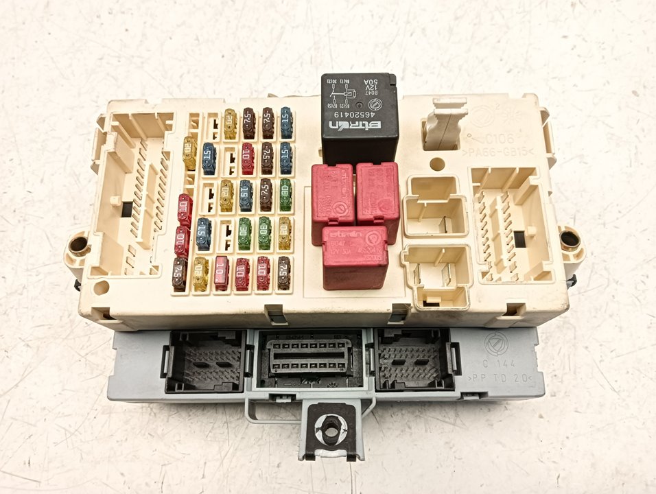 Caja relés / fusibles Fiat Stilo (192)