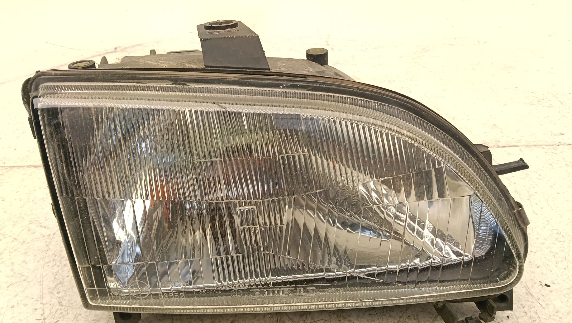 Faro SEAT Arosa (6H1)