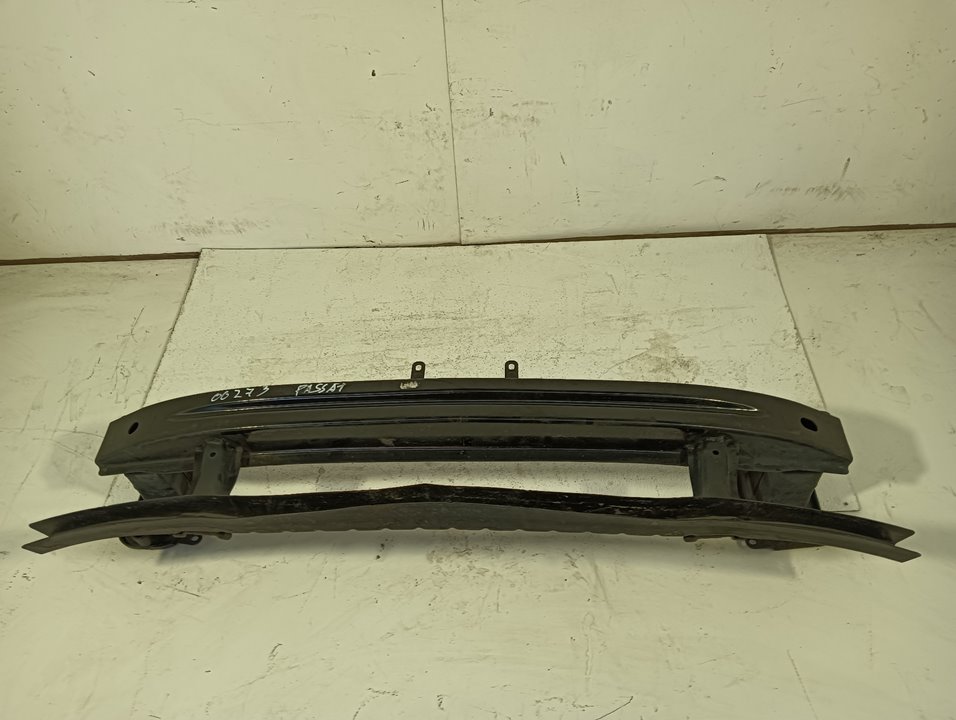 Refuerzo paragolpes Volkswagen Passat (3C2)