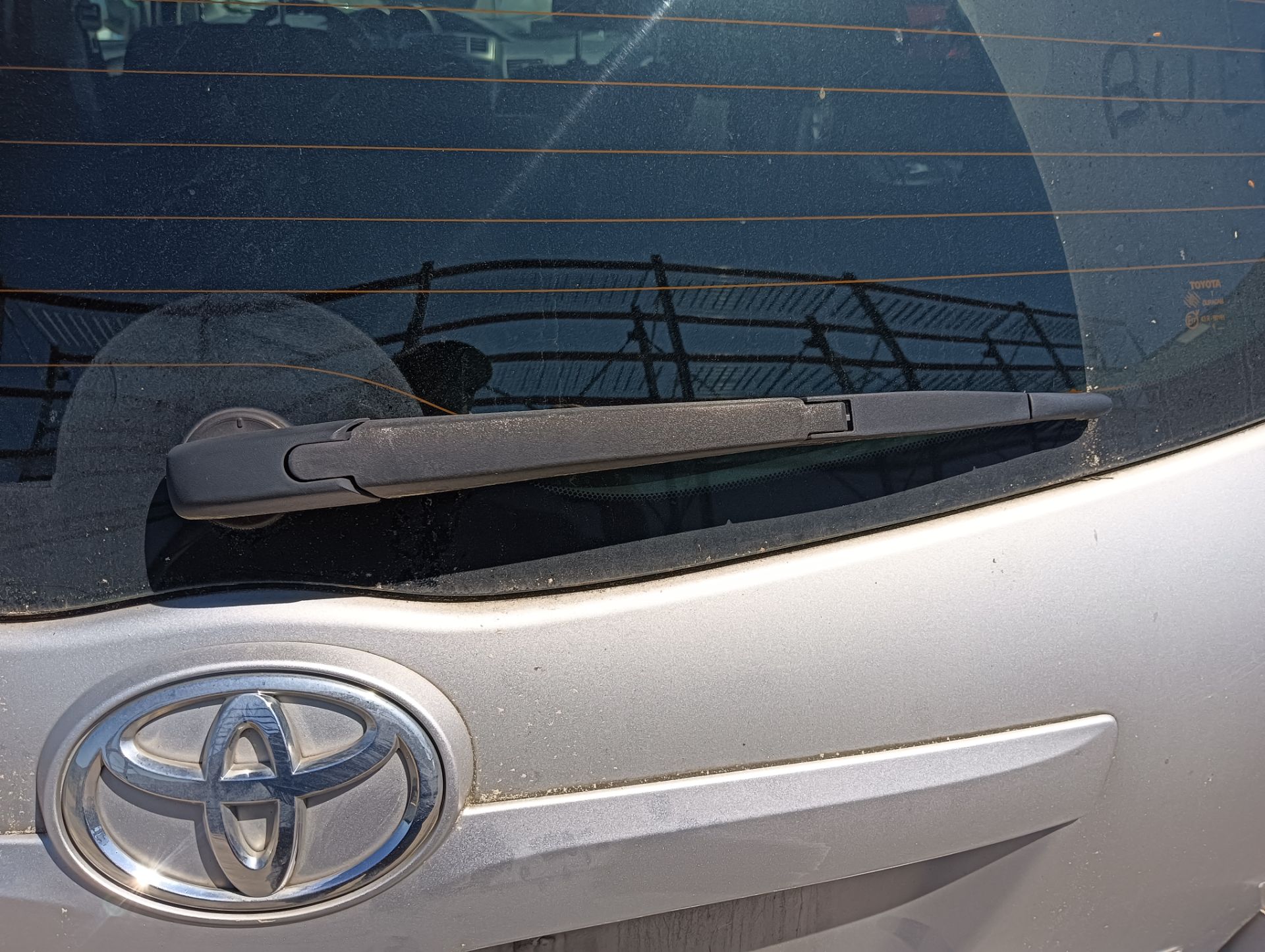 Brazo limpia Toyota Verso (AUR2/ZGR2)