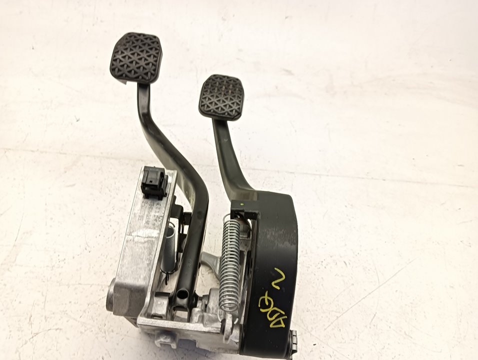 Pedal freno BMW 1 (E82)