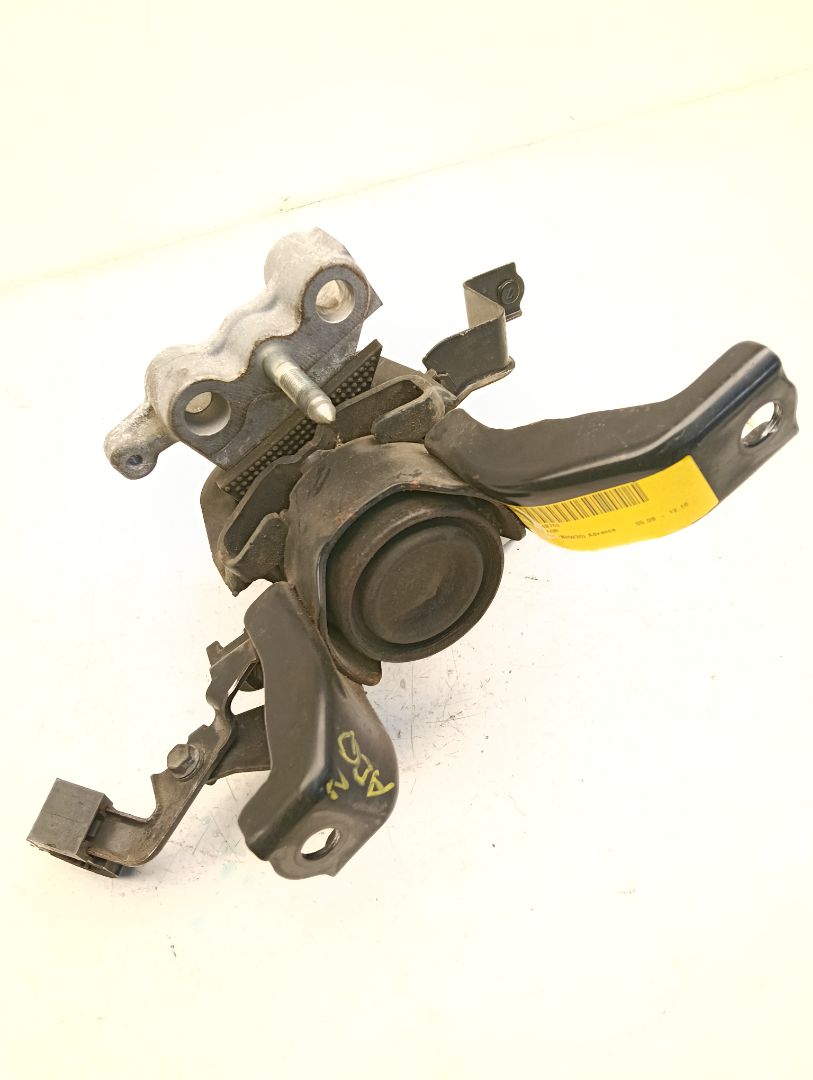 Soporte motor Toyota Prius (ZVW30)