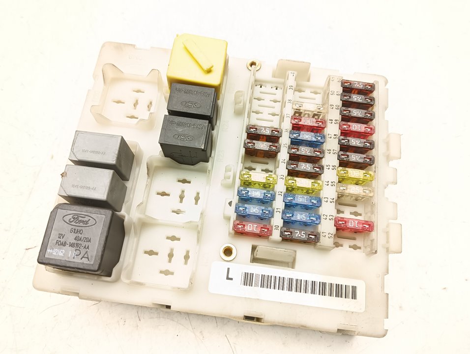 Caja relés / fusibles Ford Focus (CAK)