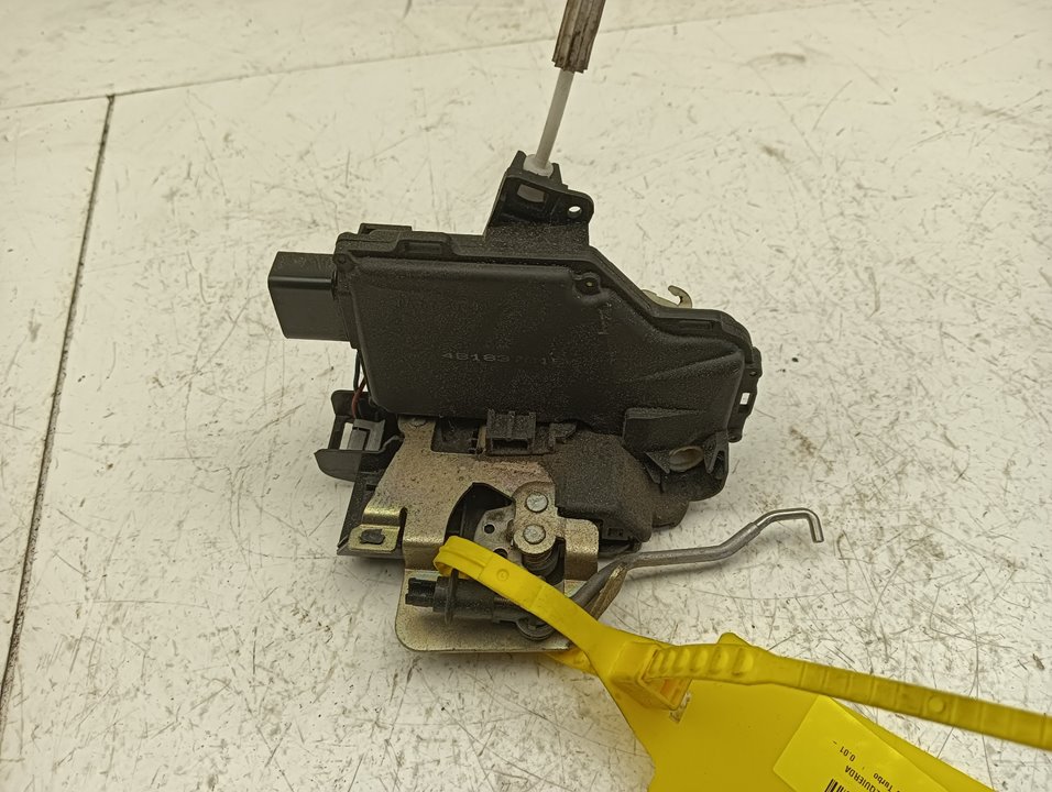 Cerradura puerta Audi A6 (4B2)