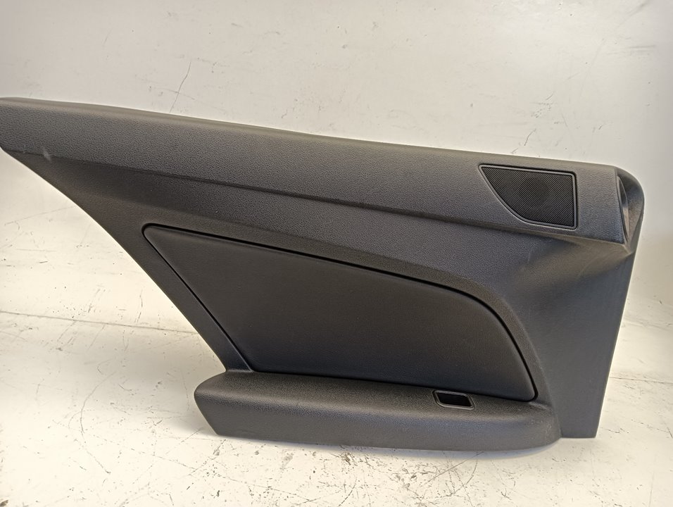 Guarnecido puerta Mercedes-Benz E (BM 207)