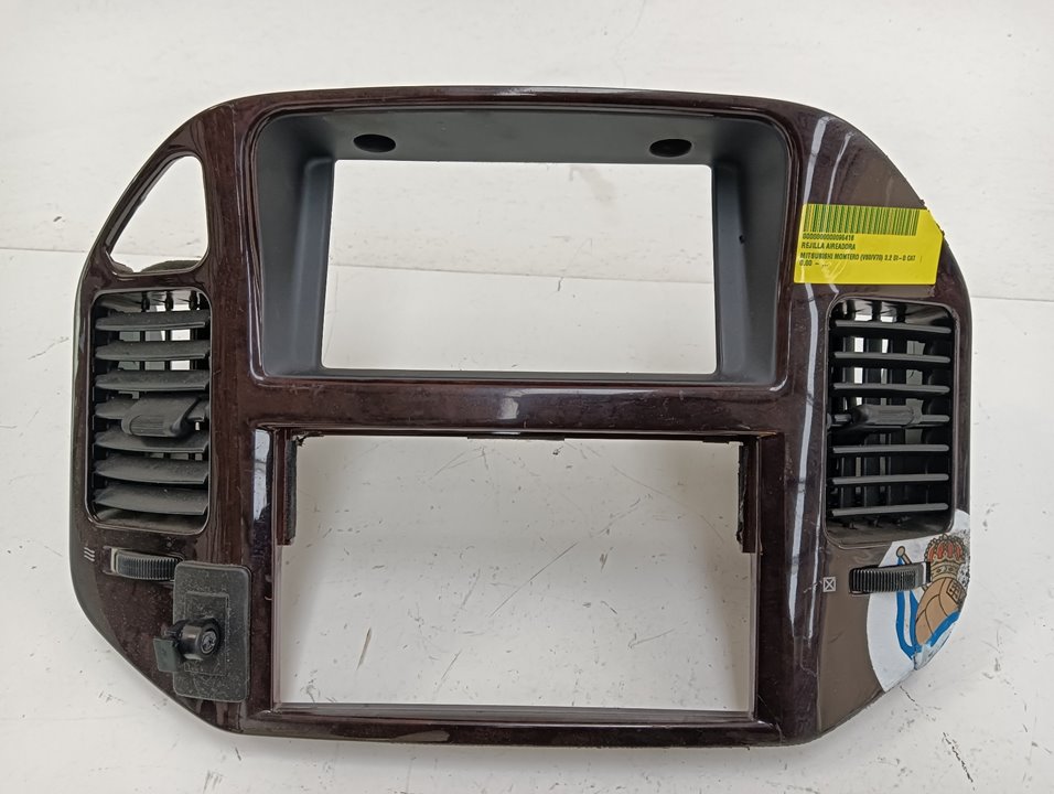 Rejilla aireadora Mitsubishi Montero (V60/V70)