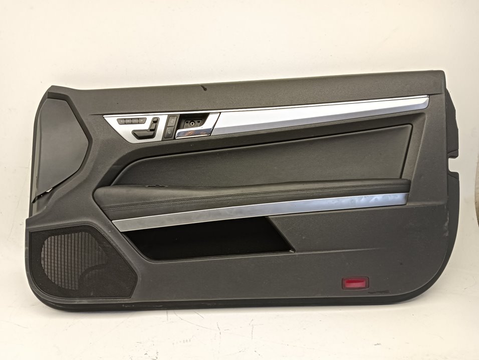Guarnecido puerta Mercedes-Benz E (BM 207)