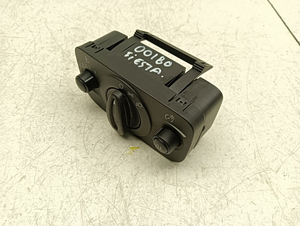Mando luces Ford Fiesta (CNN)