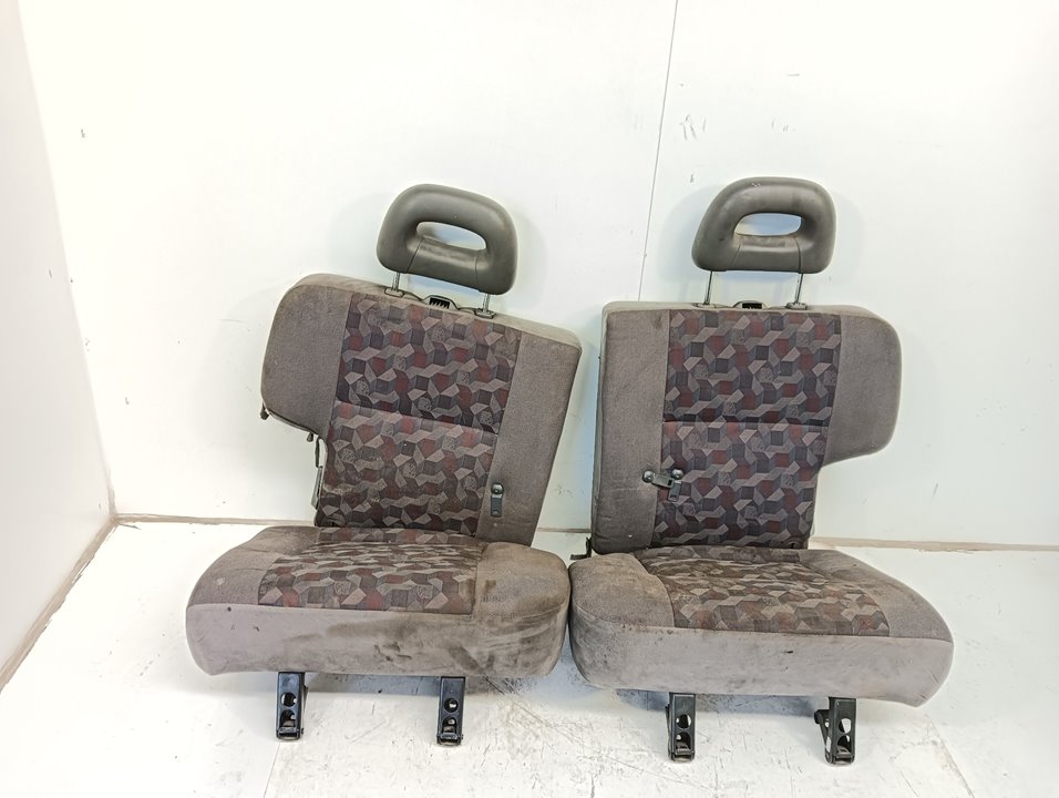 Asientos traseros Ford Maverick (ML)