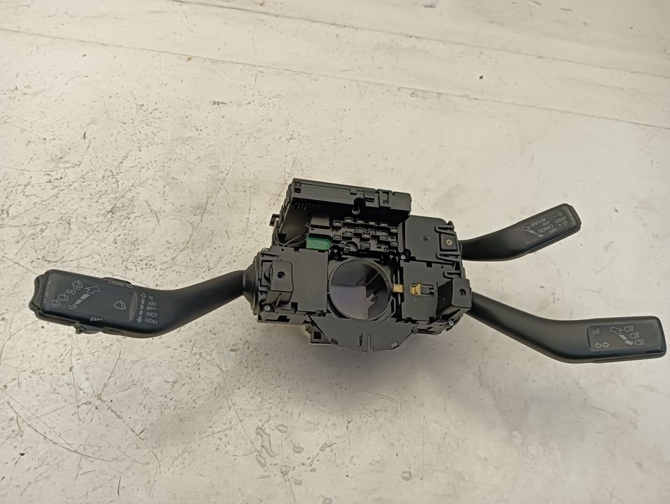 Mando multifuncion Volkswagen Passat (3C2)