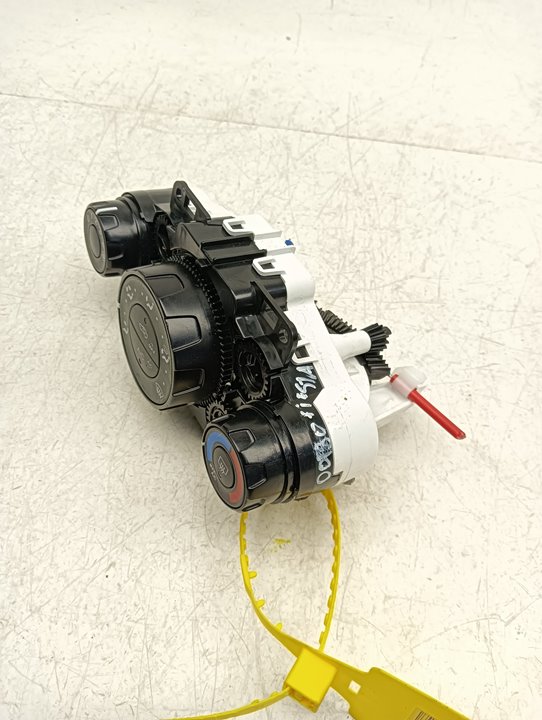 Mando calefacción / aire acondicionado Ford Fiesta (CNN)