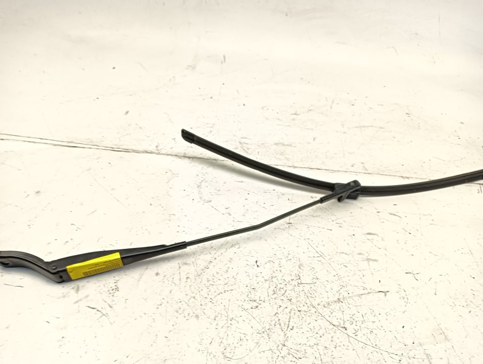 Brazo limpia Peugeot 207