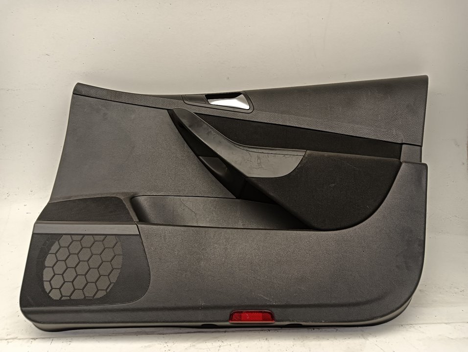 Guarnecido puerta Volkswagen Passat (3C2)