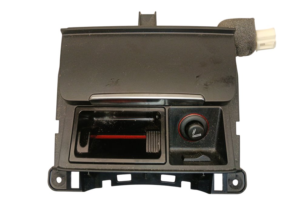 Cenicero Audi A4 (8K2)
