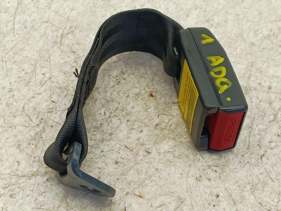 Enganche cinturón Peugeot 206