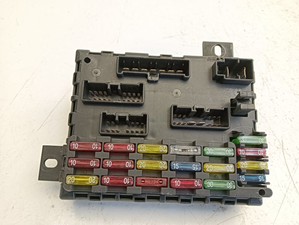 Caja relés / fusibles Alfa Romeo 156