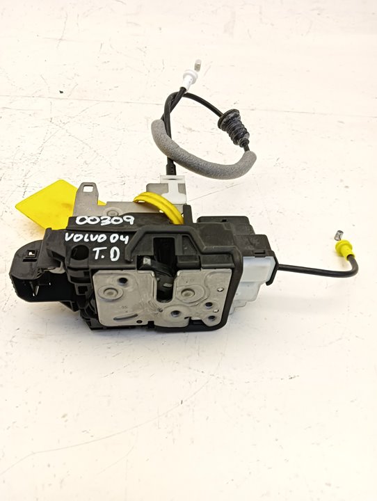 Cerradura puerta Volvo XC40