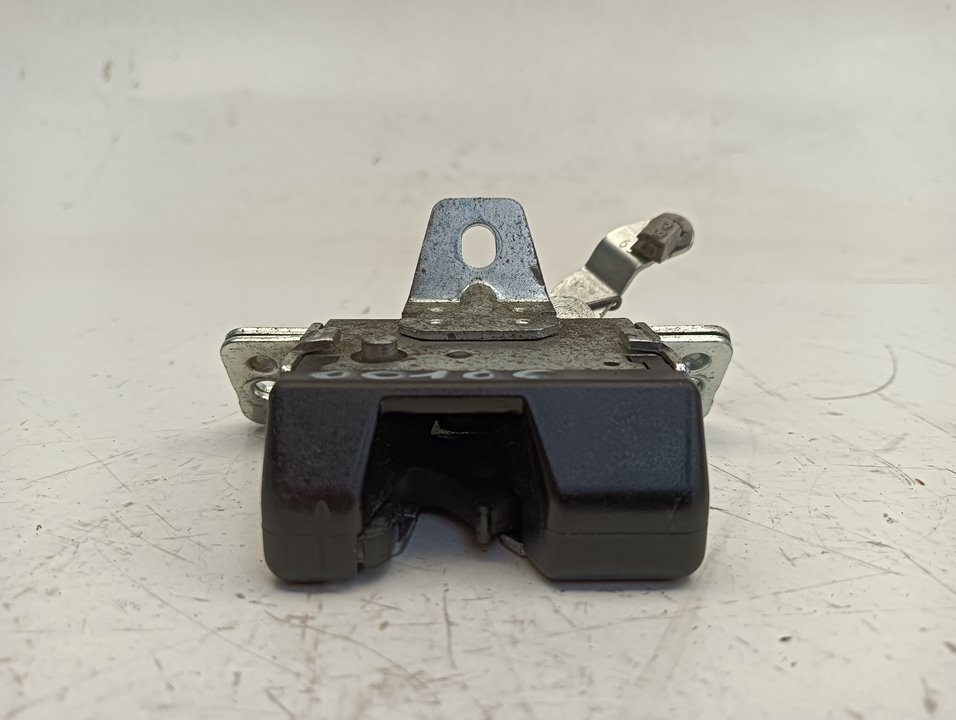 Cerradura maletero / portón Opel Corsa C
