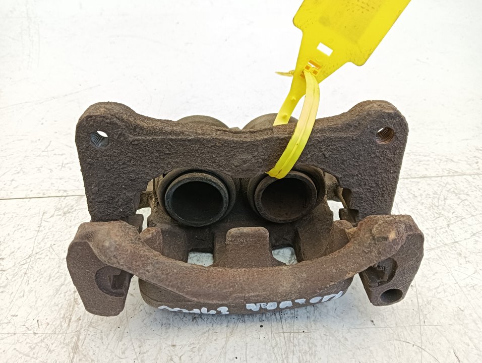 Pinza de freno Mitsubishi Montero (V60/V70)