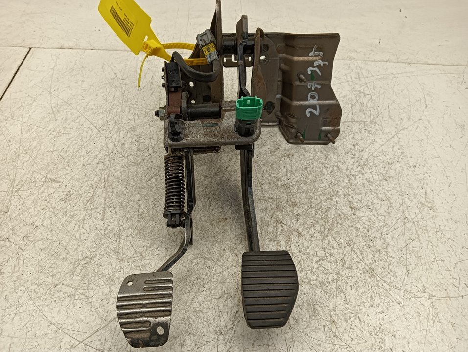 Pedal embrague Peugeot 207