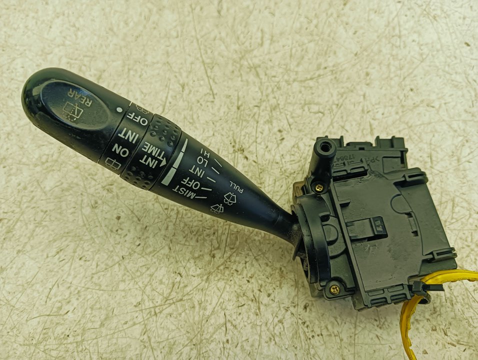 Mando limpia Toyota Corolla Verso (E12)