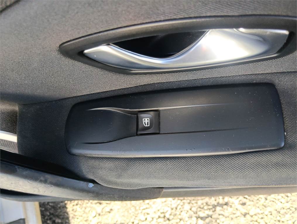 Mando elevalunas Renault Megane III