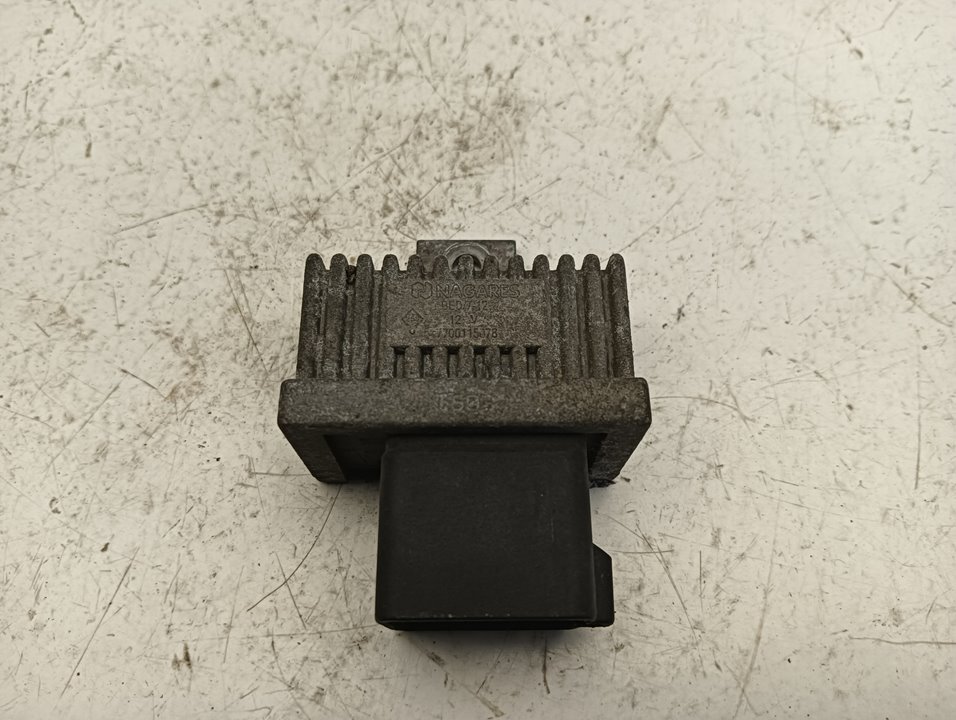 Caja precalentamiento Renault Laguna II Grandtour (KG0), foto 1 de 3