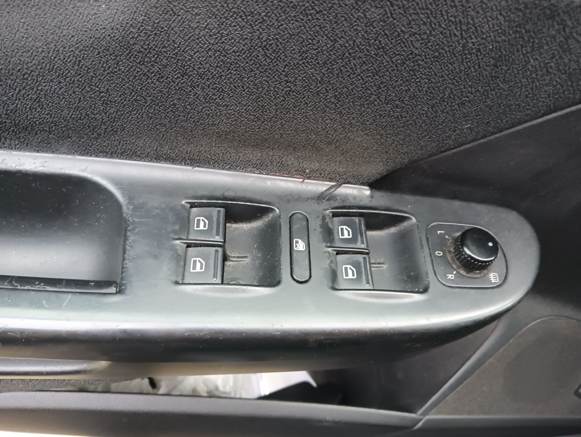 Mando elevalunas Volkswagen Passat (3C2)