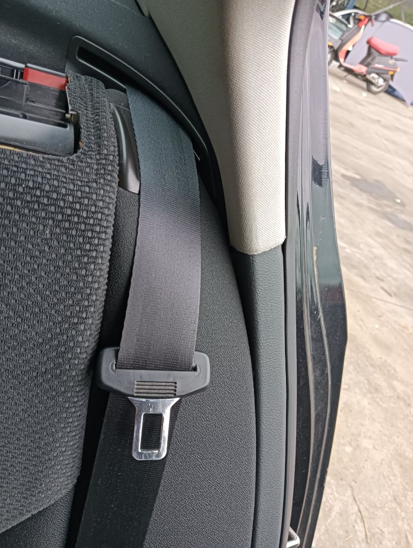 Cinturón seguridad Volkswagen Passat (3C2)
