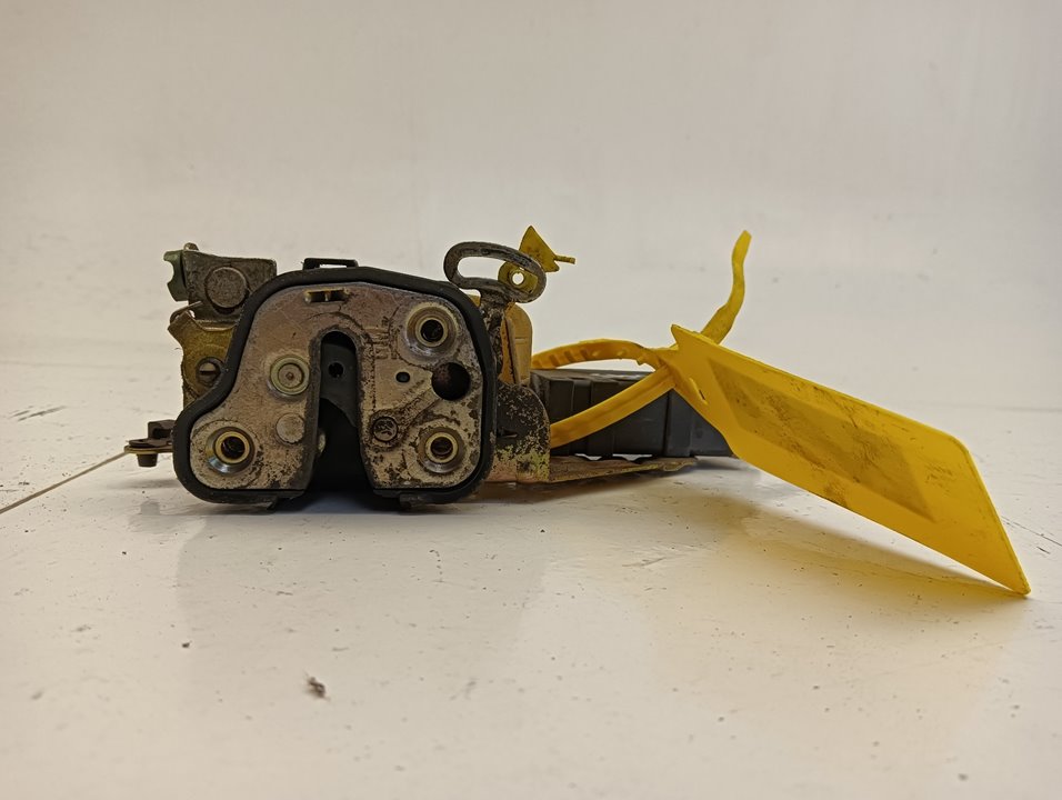 Cerradura puerta Opel Corsa B