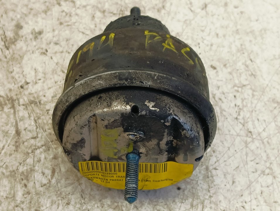 Soporte motor Volkswagen Passat (3B3)