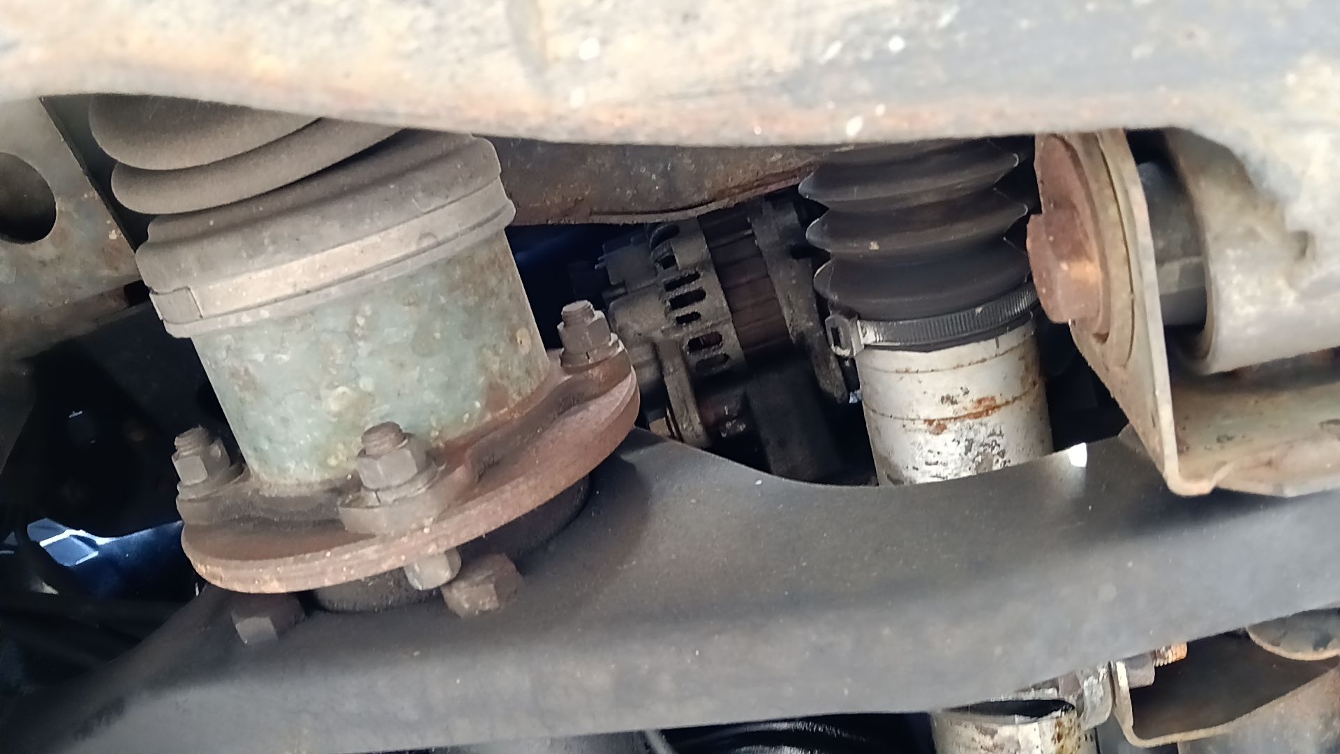 Alternador Mitsubishi Montero (V60/V70), foto 1 de 1