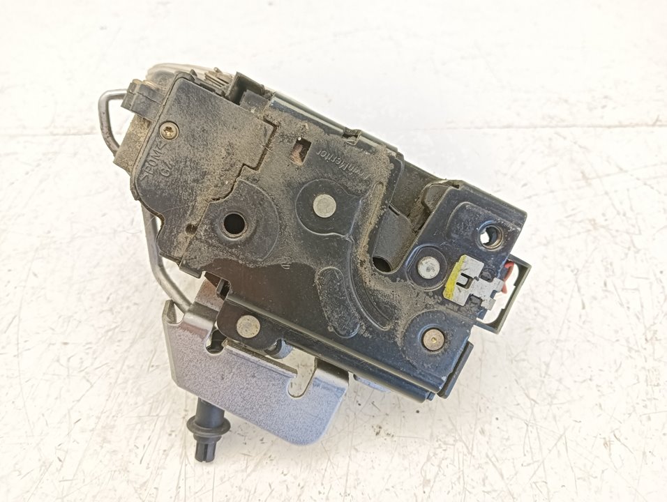 Cerradura puerta Audi A6 (4B5)