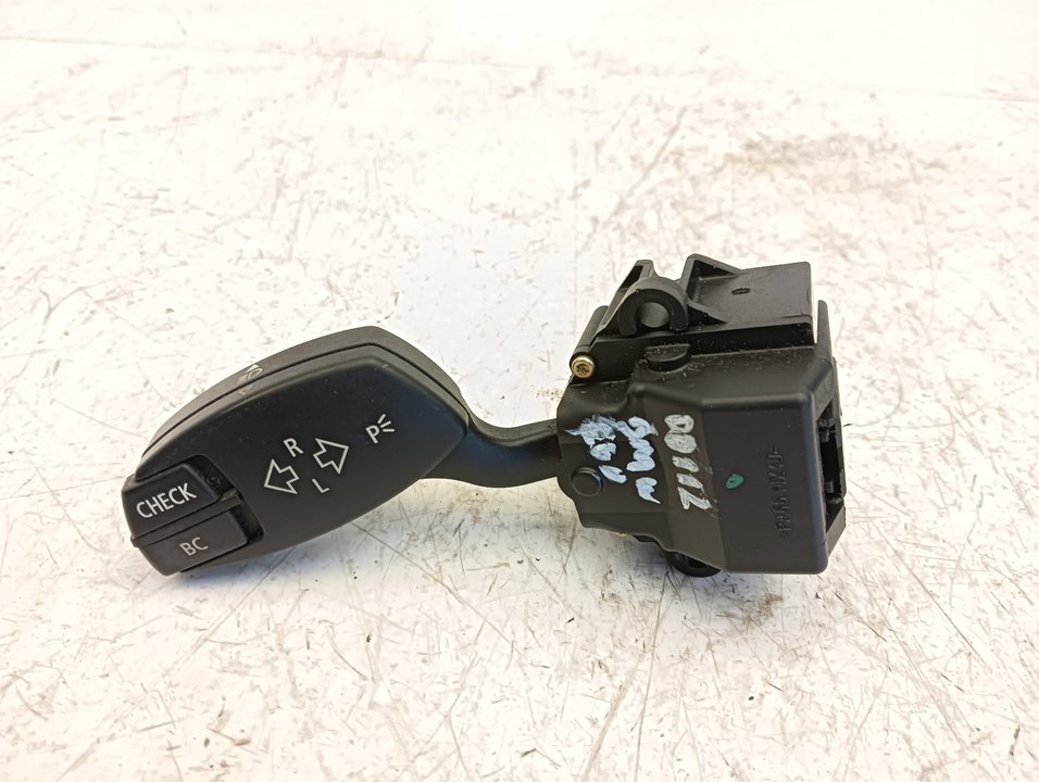 Mando intermitentes BMW 5 (E60)
