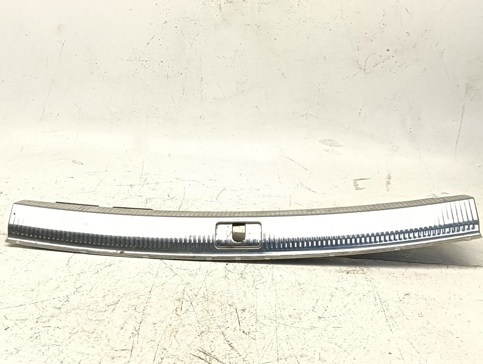 Molduras traseras Audi A4 (8K5)