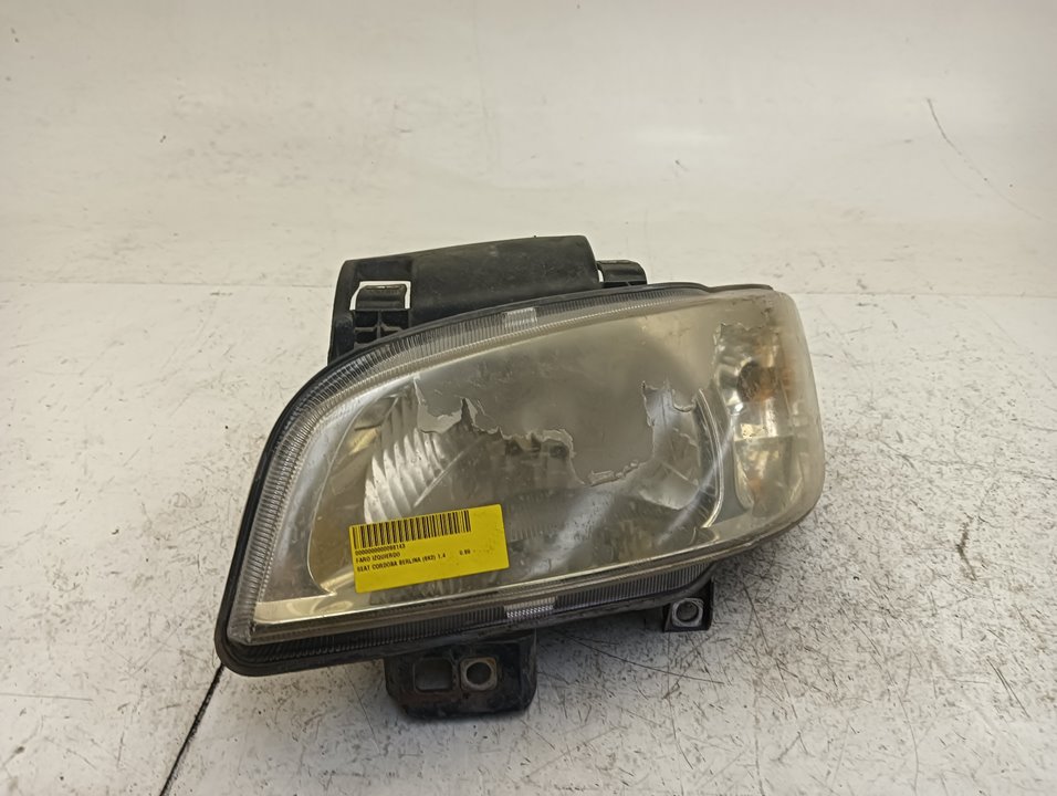 Faro SEAT Cordoba (6K2)