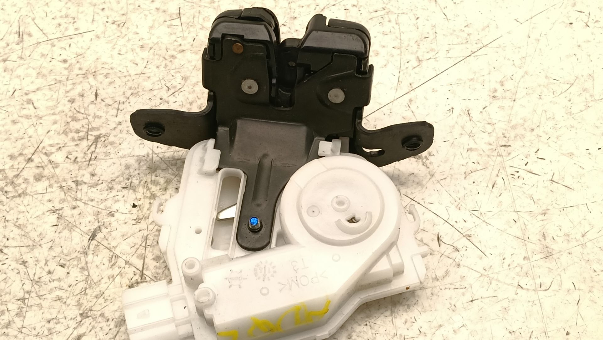 Cerradura maletero / portón Toyota Auris (E18)