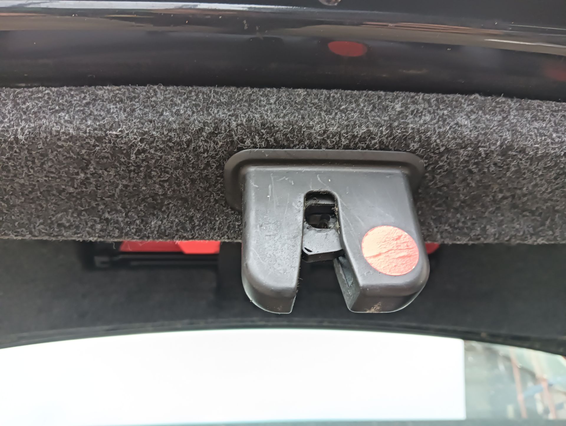 Cerradura maletero / portón Volkswagen Passat (3C2)