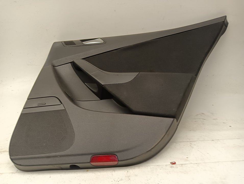 Guarnecido puerta Volkswagen Passat (3C2)