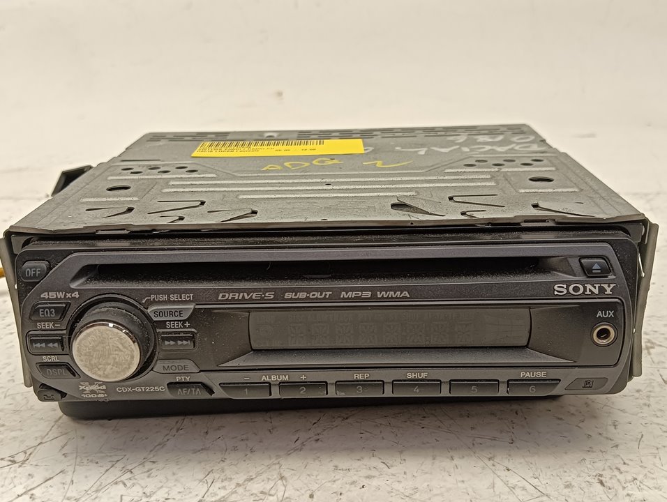 Sistema audio / radio CD Dacia Logan 1