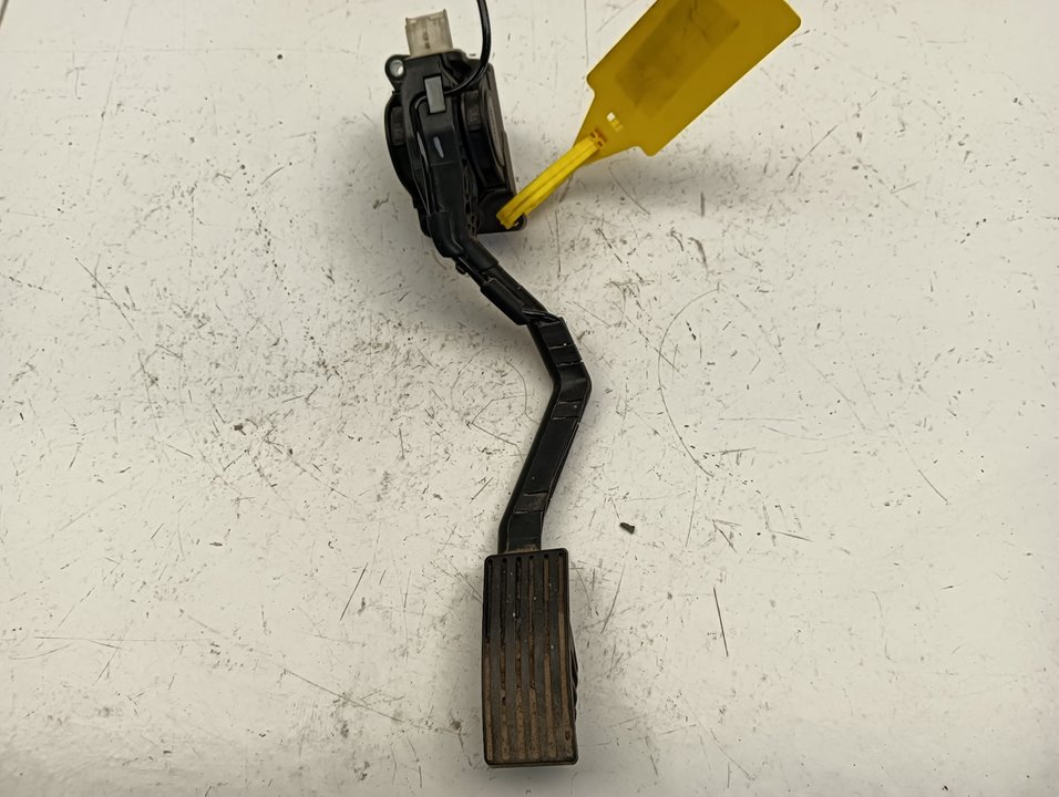 Pedal acelerador Peugeot 407, foto 1 de 3