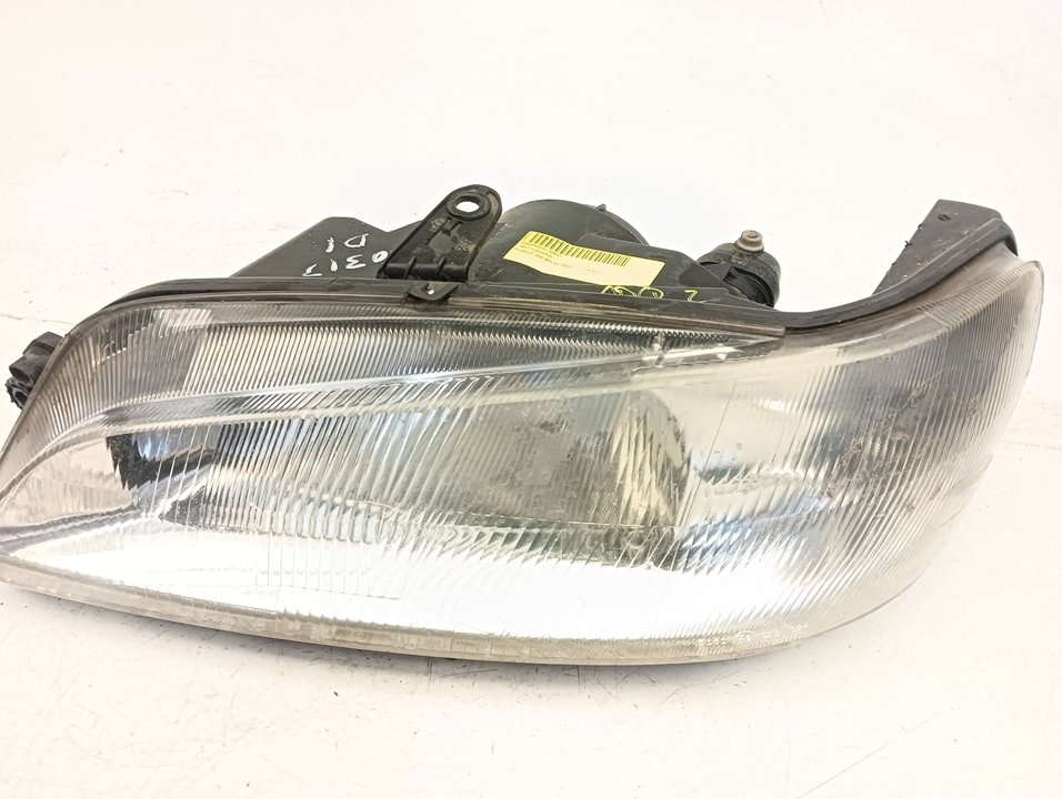 Faro Peugeot 306