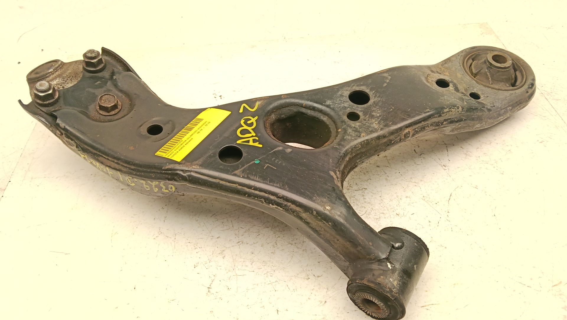 Brazo suspensión Toyota Auris (E18)