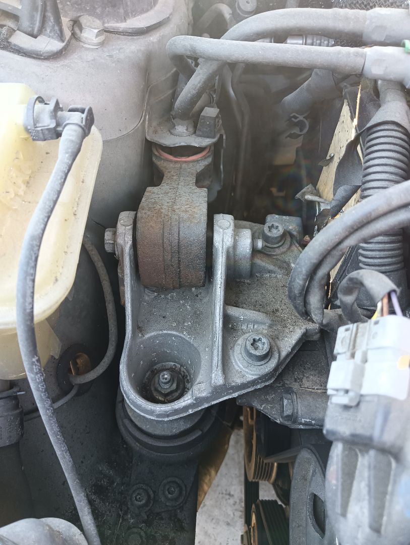 Soporte motor Peugeot 407