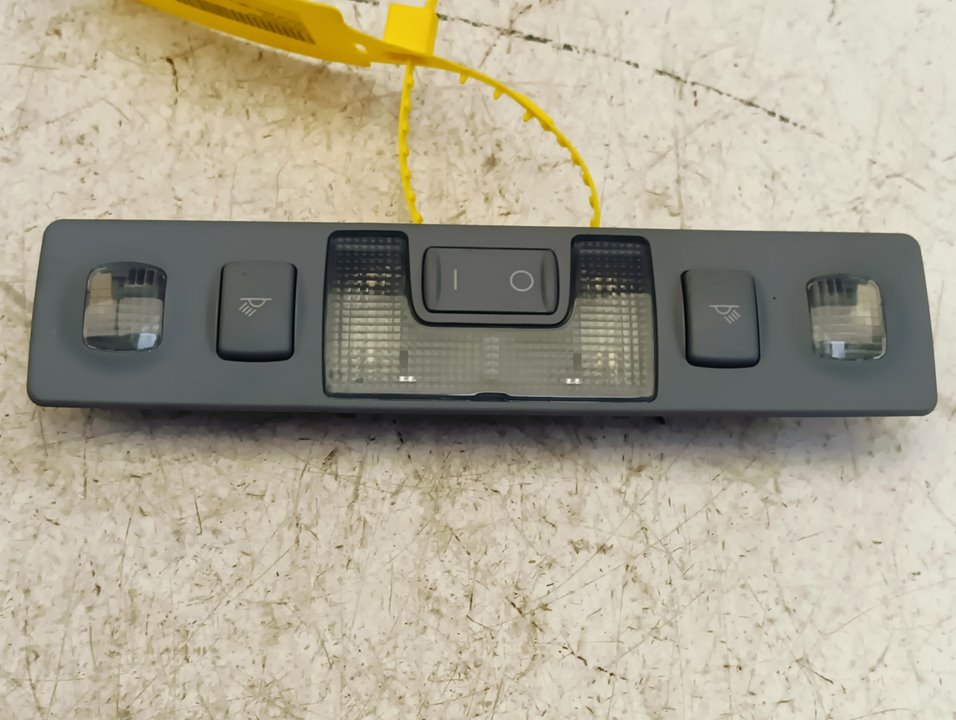 Luz interior Audi A6 (4B5)