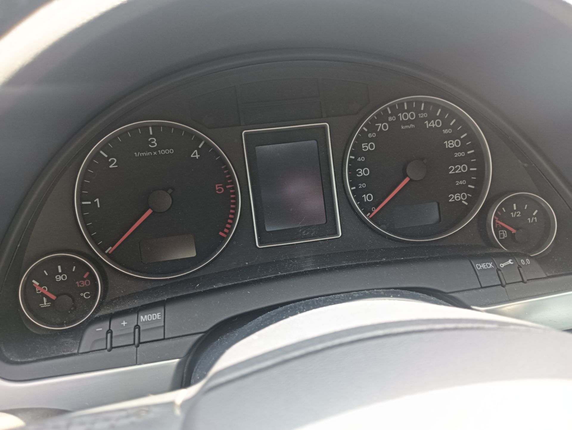 Cuadro instrumentos Audi A4 (8E)